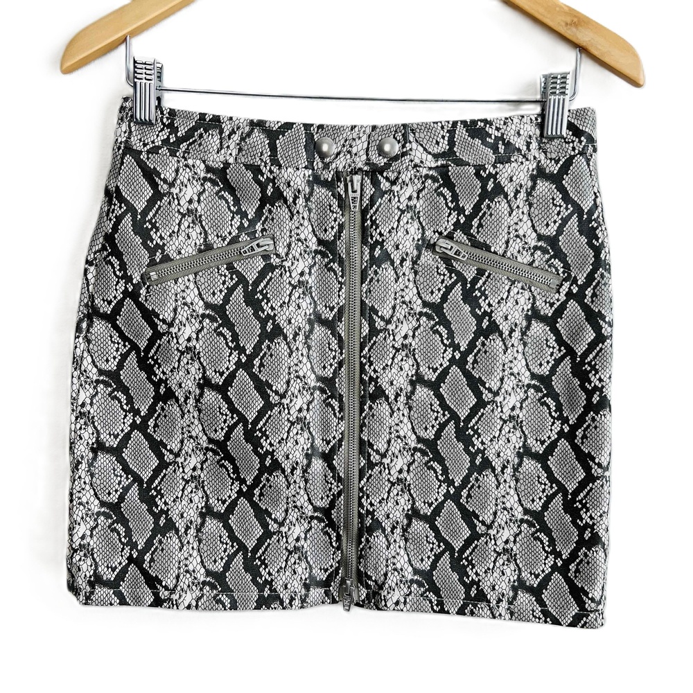 Blank NYC Break‎ Away Mini Skirt Snake Print Faux Leather Zip Front Lined Sz 26